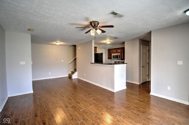 11474 Clay Court UNIT 100, Fishers, IN 46037