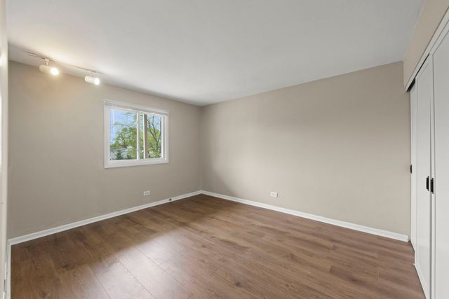 641 Dulles Road B, Des Plaines, IL 60016