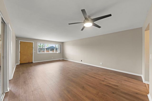 641 Dulles Road B, Des Plaines, IL 60016