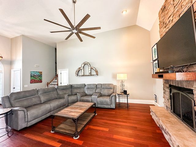 804 Thornton Place, Dalton, GA 30720