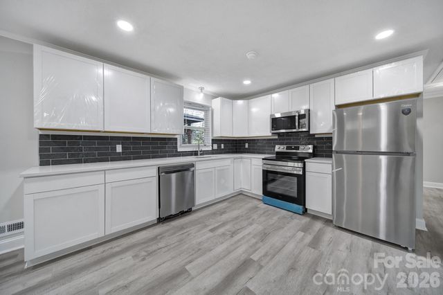 519 Amon Lane, Pineville, NC 28134