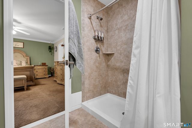46 Old Oak Court, Southington, CT 06489