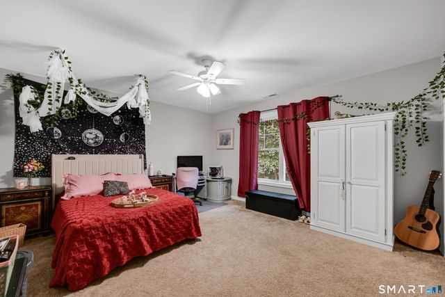 46 Old Oak Court, Southington, CT 06489