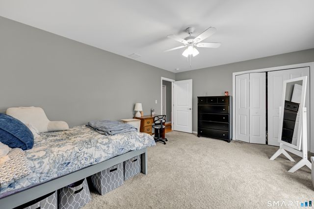 46 Old Oak Court, Southington, CT 06489