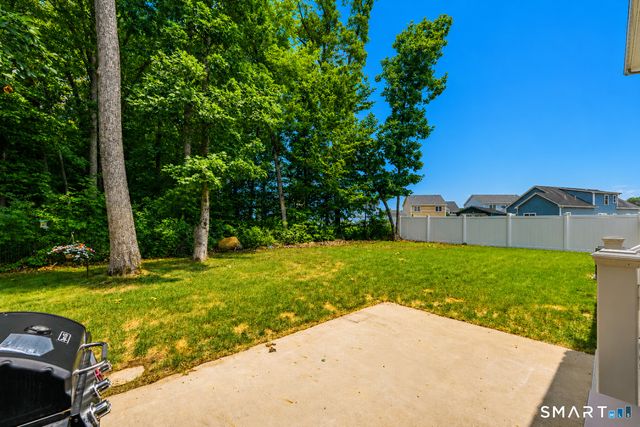 46 Old Oak Court, Southington, CT 06489