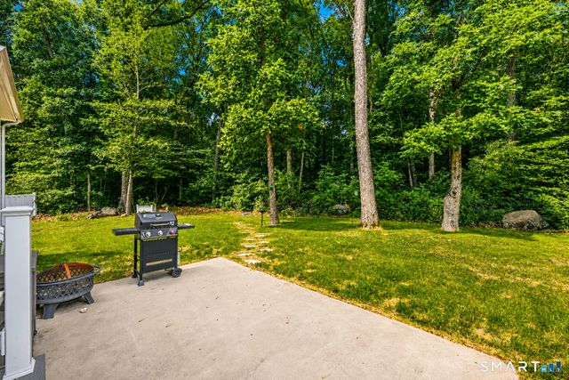46 Old Oak Court, Southington, CT 06489
