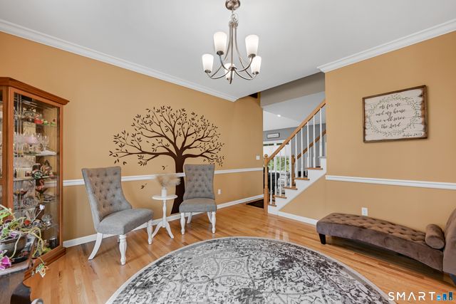 46 Old Oak Court, Southington, CT 06489