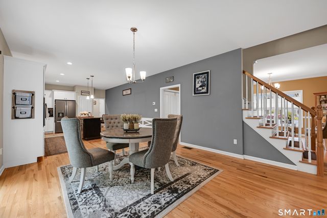 46 Old Oak Court, Southington, CT 06489
