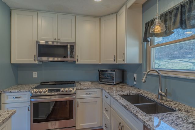 35 Hillside Drive, Wilder, KY 41071