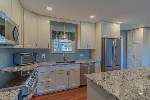 35 Hillside Drive, Wilder, KY 41071