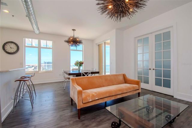 10 PAPAYA STREET 1404, Clearwater Beach, FL 33767