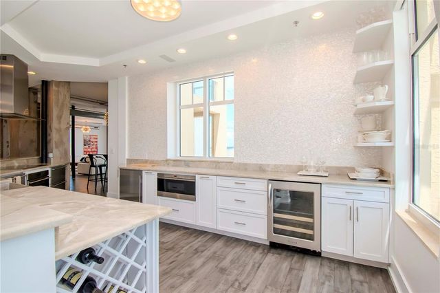 10 PAPAYA STREET 1404, Clearwater Beach, FL 33767
