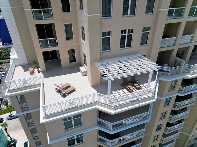 10 PAPAYA STREET 1404, Clearwater Beach, FL 33767