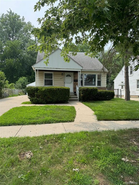 2922 Geneva Street, Dearborn, MI 48124