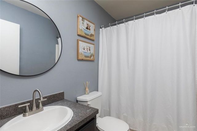 907 E Seminole Avenue, Pharr, TX 78577