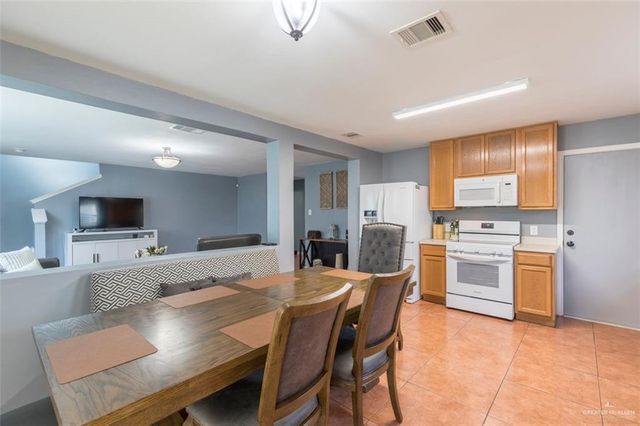 907 E Seminole Avenue, Pharr, TX 78577