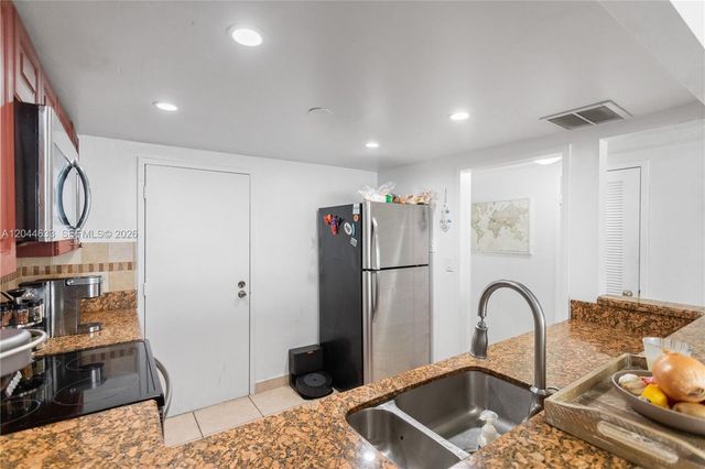 3725 S Ocean Dr 1117, Hollywood, FL 33019