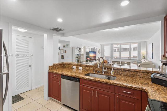 3725 S Ocean Dr 1117, Hollywood, FL 33019