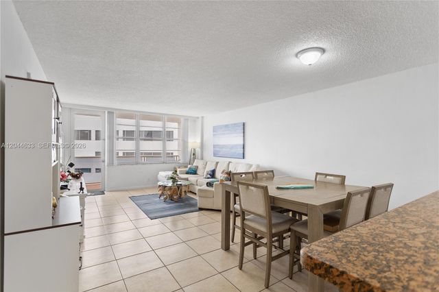 3725 S Ocean Dr 1117, Hollywood, FL 33019