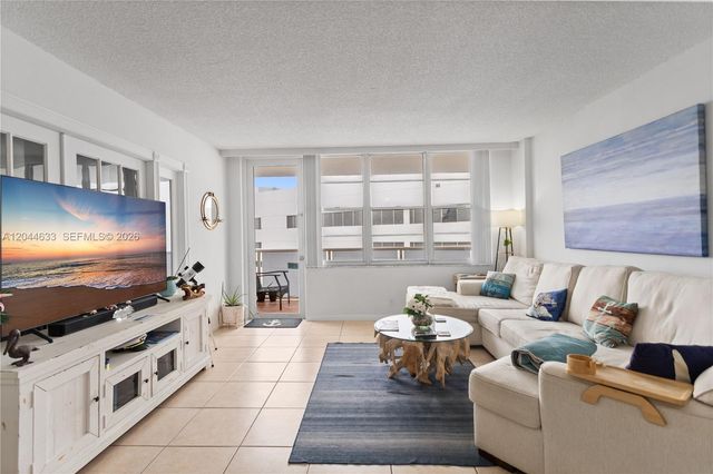 3725 S Ocean Dr 1117, Hollywood, FL 33019