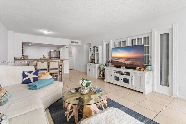 3725 S Ocean Dr 1117, Hollywood, FL 33019