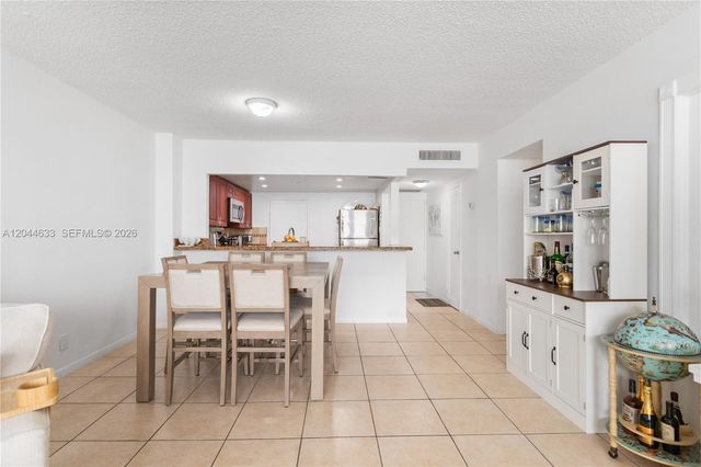 3725 S Ocean Dr 1117, Hollywood, FL 33019