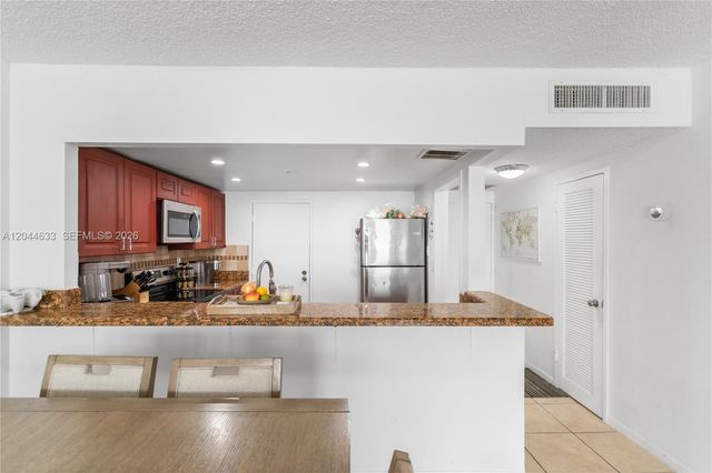 3725 S Ocean Dr 1117, Hollywood, FL 33019
