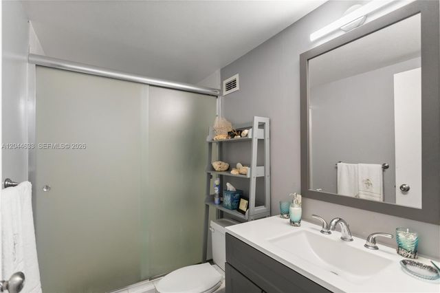 3725 S Ocean Dr 1117, Hollywood, FL 33019