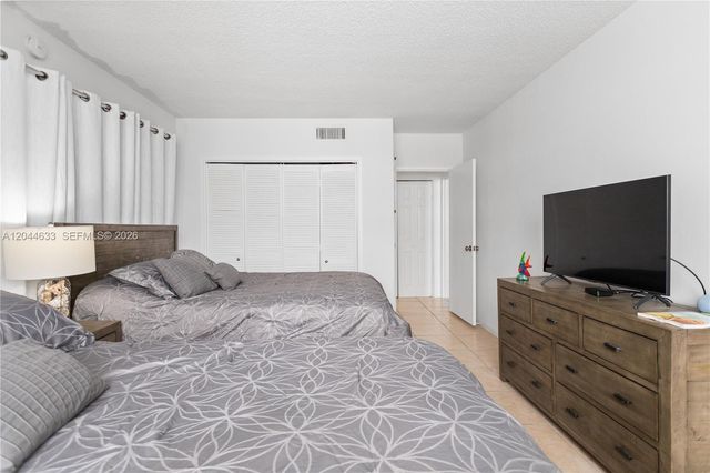 3725 S Ocean Dr 1117, Hollywood, FL 33019