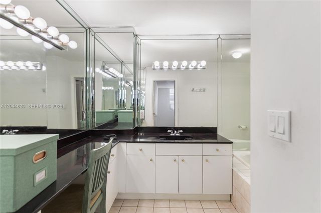 3725 S Ocean Dr 1117, Hollywood, FL 33019