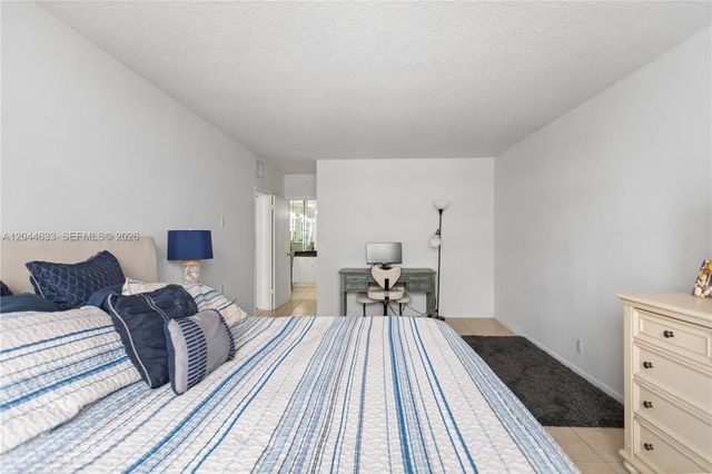 3725 S Ocean Dr 1117, Hollywood, FL 33019