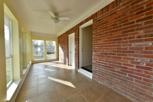 1100 Reine Street, Mena, AR 71953