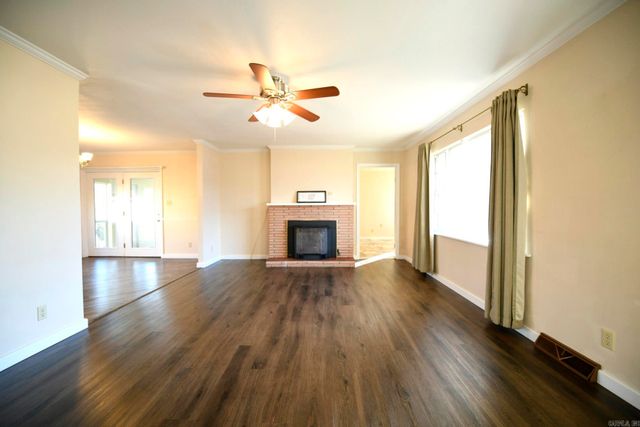 1100 Reine Street, Mena, AR 71953