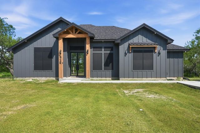 416 Stephens Loop, Mathis, TX 78368