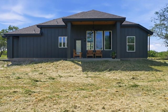 416 Stephens Loop, Mathis, TX 78368