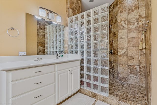 3010 Lakeside Drive, Rockwall, TX 75087