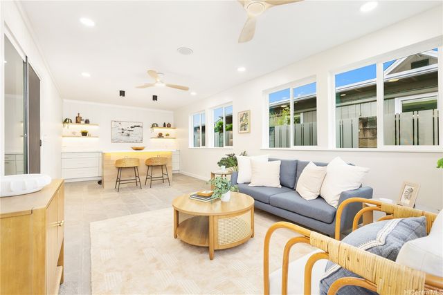 95-455 Kakae Place, Mililani, HI 96789