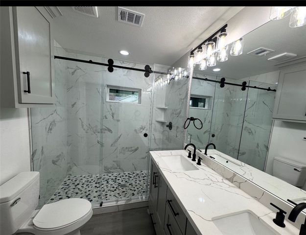 902 Post Oak Street, Hearne, TX 77859