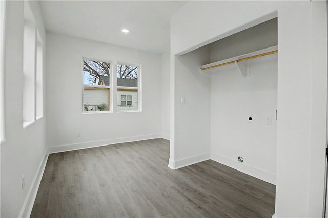 902 Post Oak Street, Hearne, TX 77859