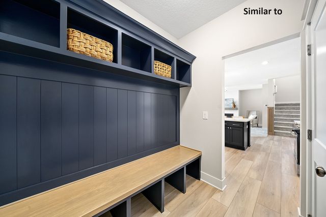 3831 NW Reinhart Drive, Ankeny, IA 50023