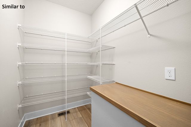 3831 NW Reinhart Drive, Ankeny, IA 50023