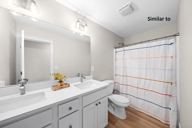 3831 NW Reinhart Drive, Ankeny, IA 50023