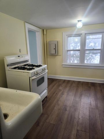 2417 Baker Street, Muskegon, MI 49444