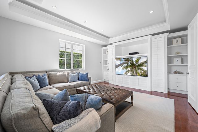 12864 S Shore Drive, Palm Beach Gardens, FL 33410