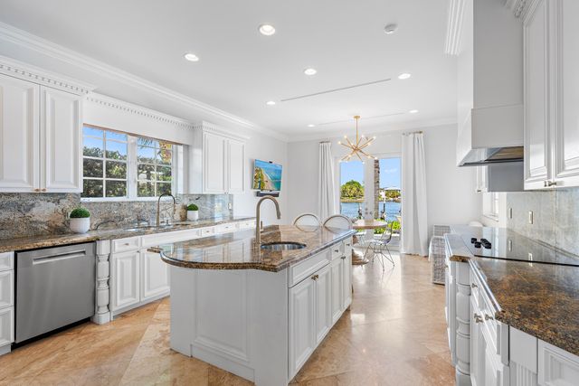 12864 S Shore Drive, Palm Beach Gardens, FL 33410
