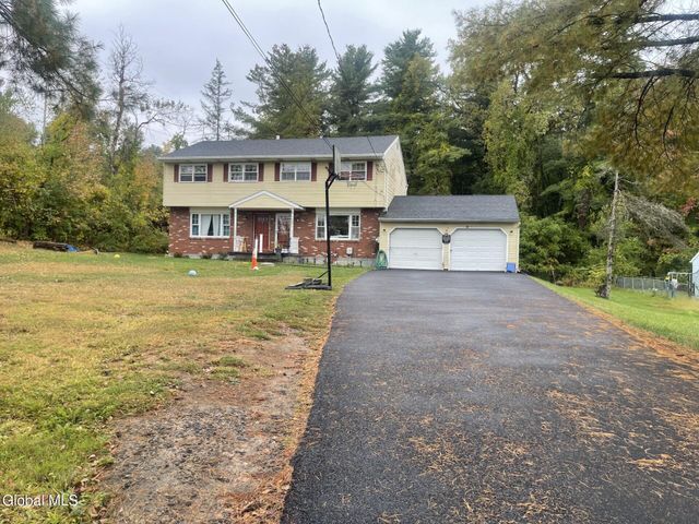 30 Woodin Road, Halfmoon, NY 12065