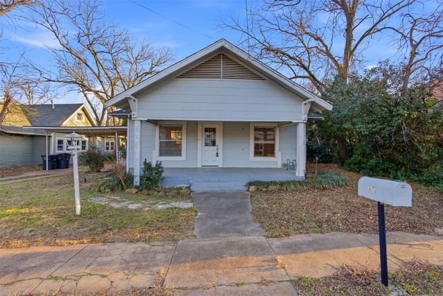 405 College Street, Cleburne, TX 76033