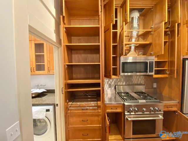 301 Holmes Avenue NE 204, Huntsville, AL 35801