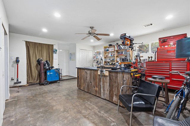 700 Corral LN, Austin, TX 78745