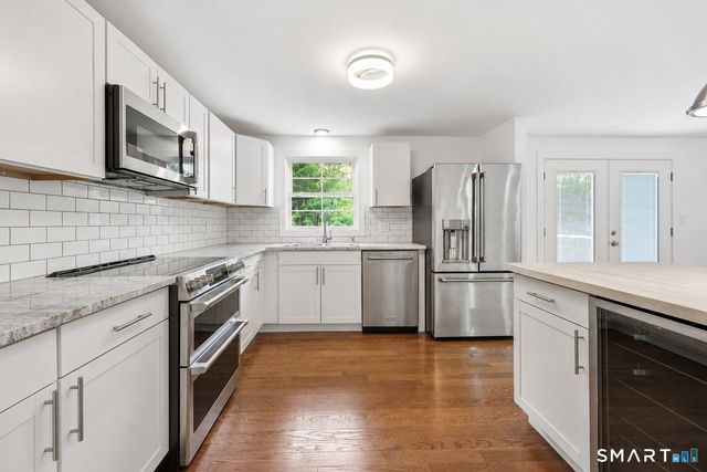 751 West Avon Road, Avon, CT 06001